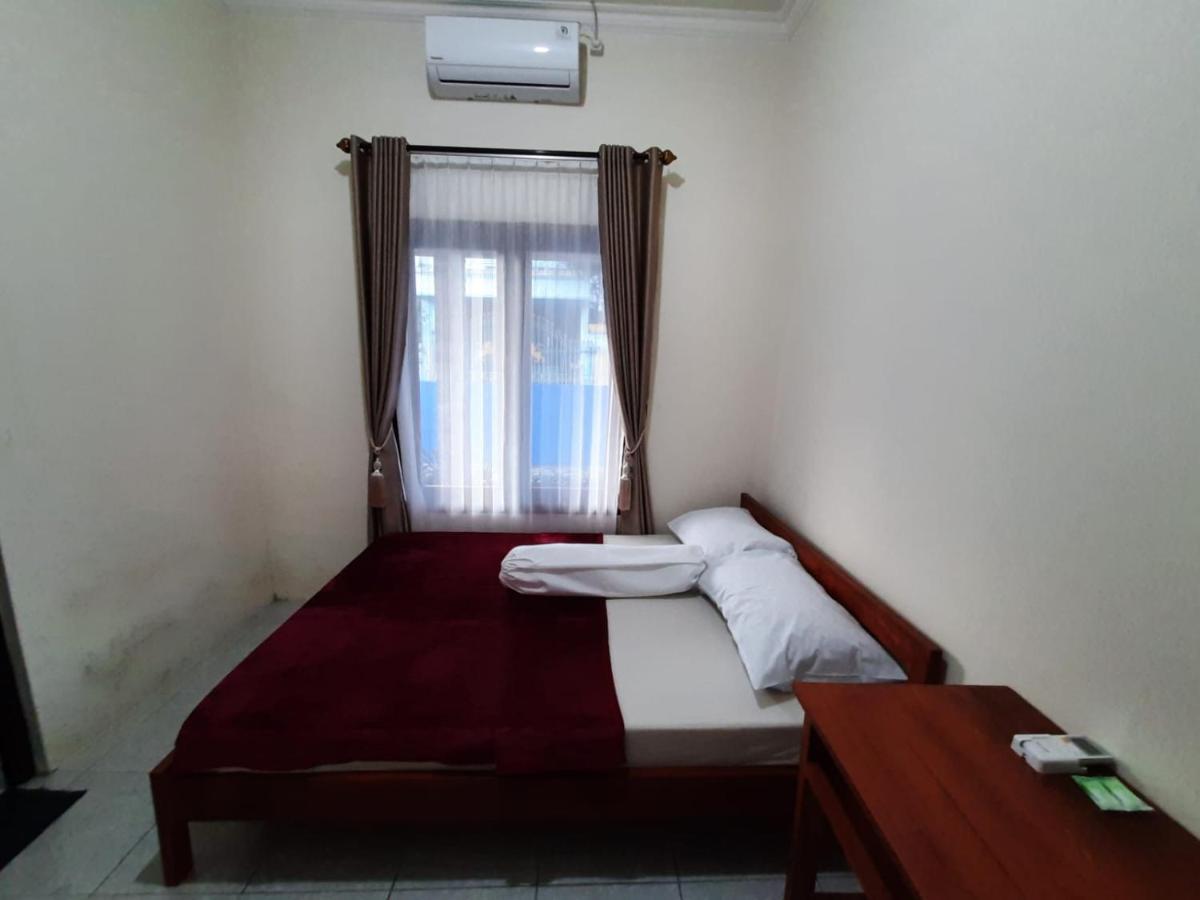 999 Khs Homestay Гилиманук Екстериор снимка