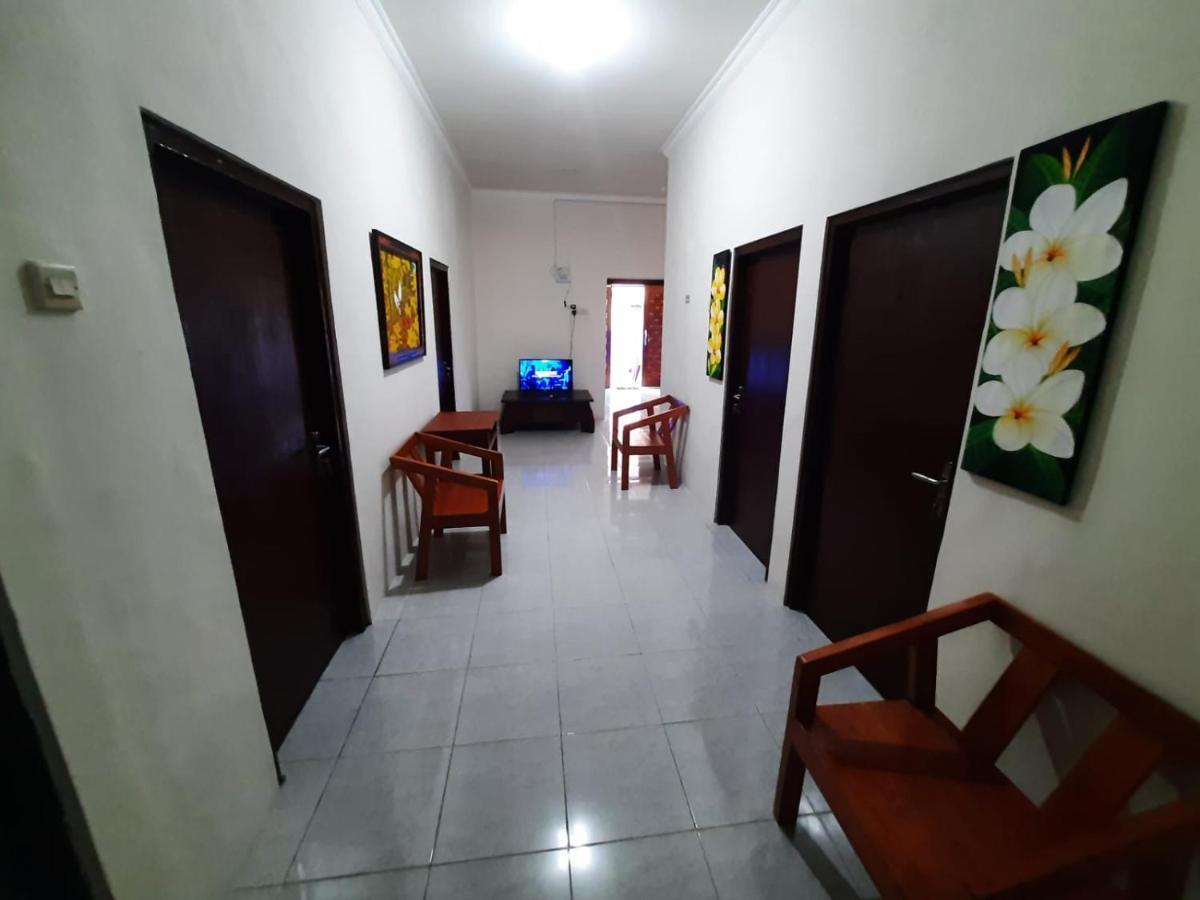999 Khs Homestay Гилиманук Екстериор снимка