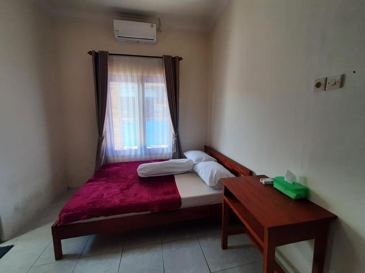 999 Khs Homestay Гилиманук Екстериор снимка